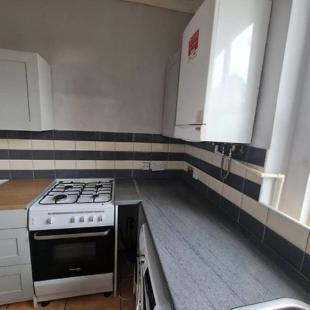 לונדון Cute One Bedroom Apartment מראה חיצוני תמונה