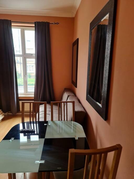 לונדון Cute One Bedroom Apartment מראה חיצוני תמונה
